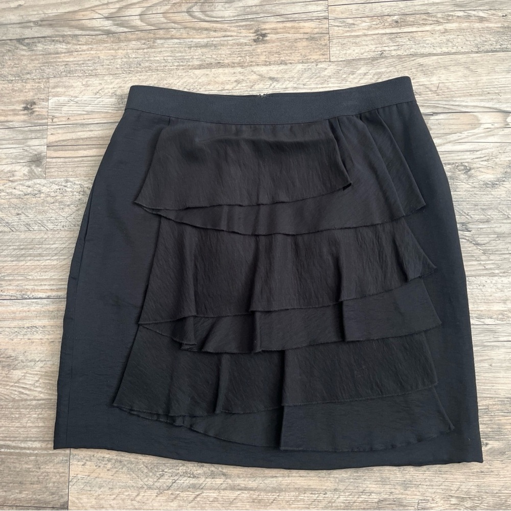 BCBG Maxazaria Women’sBlack Tiered Skirt 8 Office Cocktail Party Travel